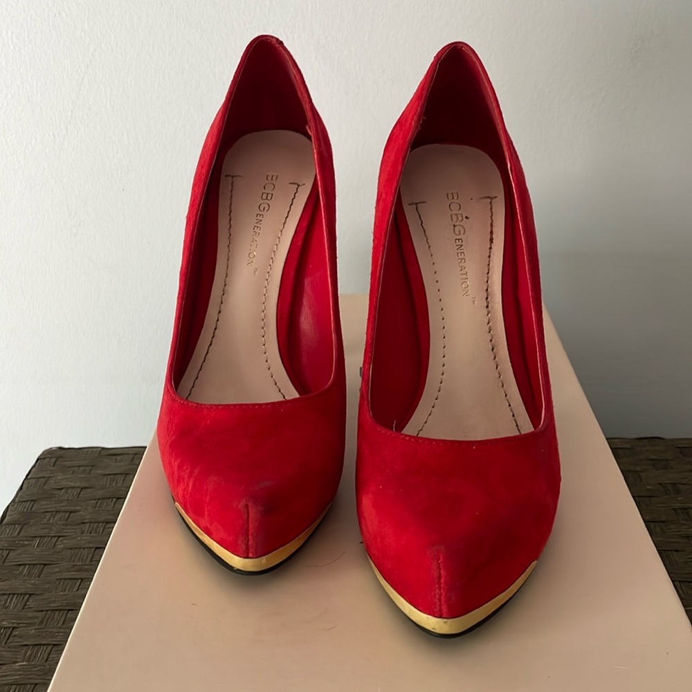 BCBG Red Heels size: 5.5